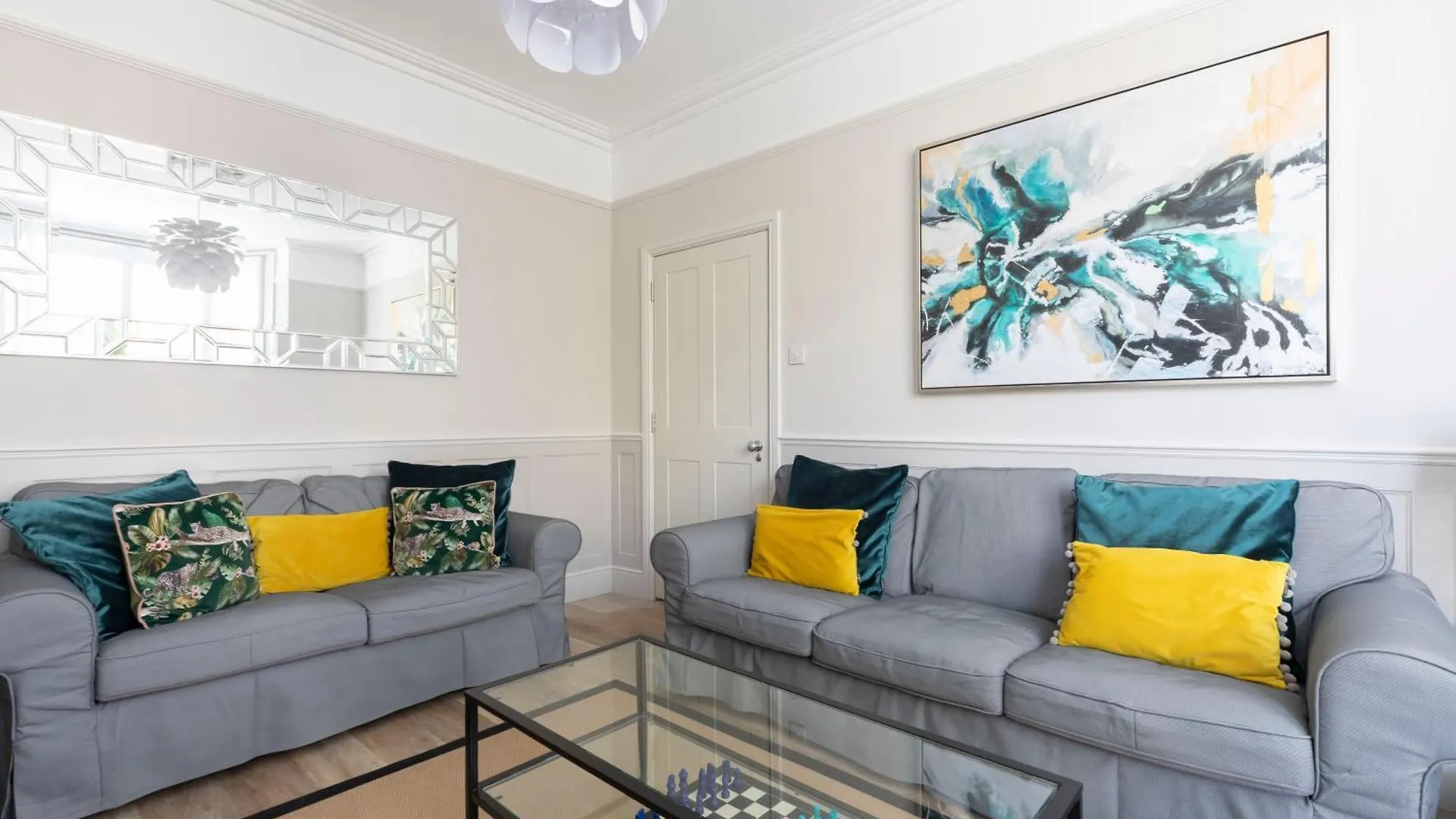 Holiday home Stunning 5 Bed 4 Bath Period Home Cheltenham United Kingdom